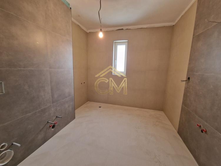 Duplex cu 4 camere cu Canalizare în Rășinari