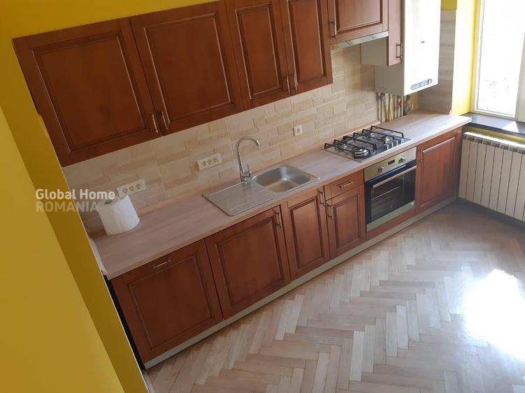 Apartament cu 3 camere semidecomandat, mobilat în Universitate