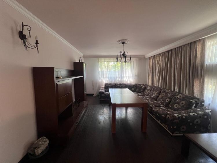 Casă individuală cu 10 camere cu Canalizare în Crevedia