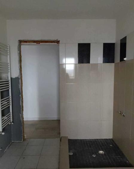 Apartament cu 4 camere decomandat în Mihai Viteazul