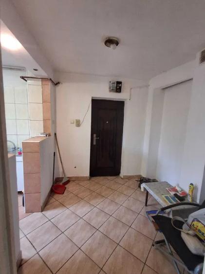 Apartament cu 2 camere semidecomandat în Titan