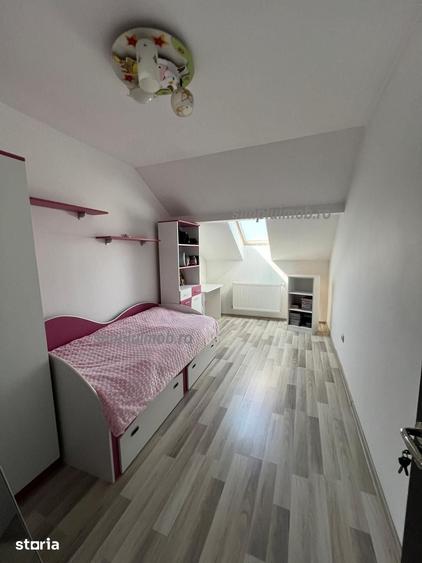 Apartament cu 3 camere semidecomandat în Colentina