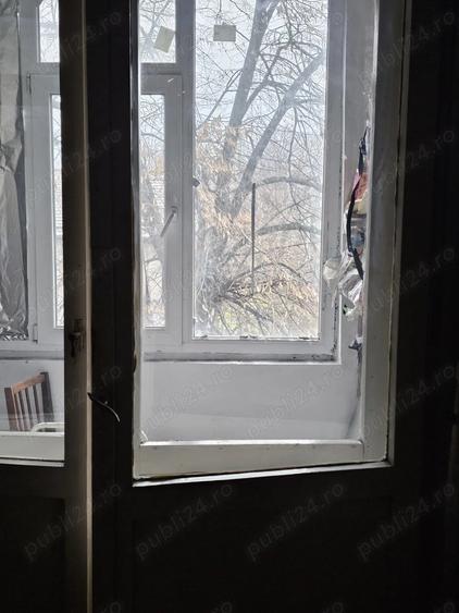Apartament cu 3 camere semidecomandat în Gorjului