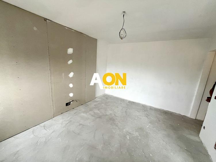 Duplex cu 4 camere cu Canalizare în Partoș