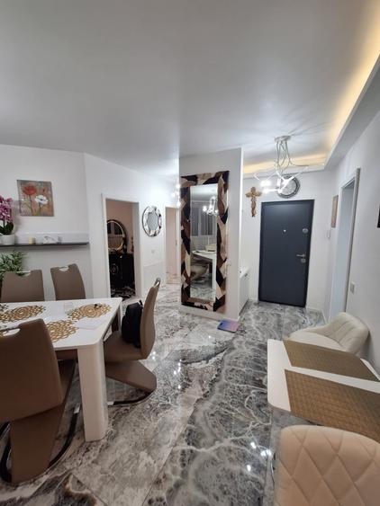 Apartament cu 3 camere semidecomandat, mobilat în Florești — fotografia 2