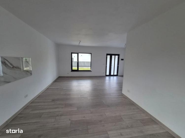 Casă cu 4 camere în Hemeiuș