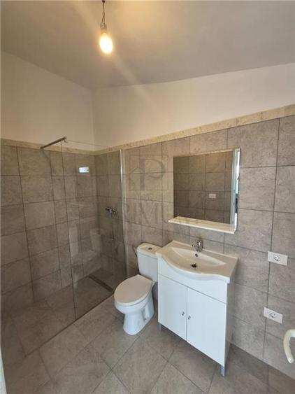 Duplex cu 4 camere cu Canalizare în Ghiroda