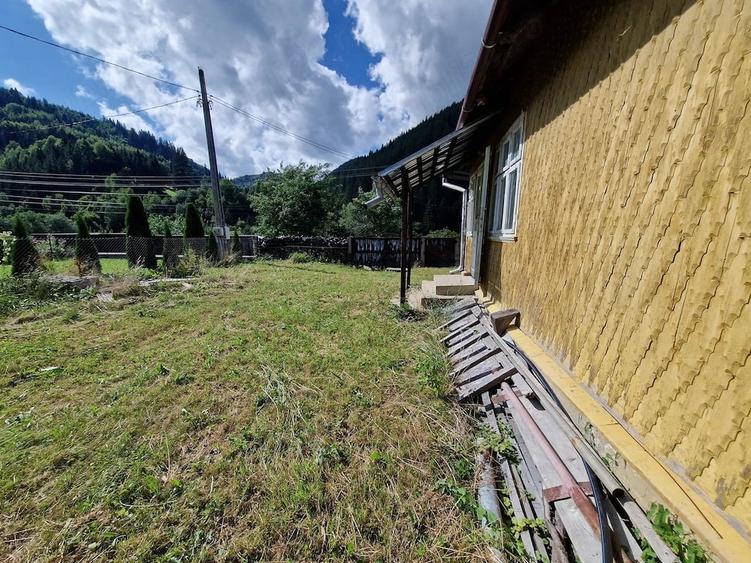 Teren si casa de vanzare - 4