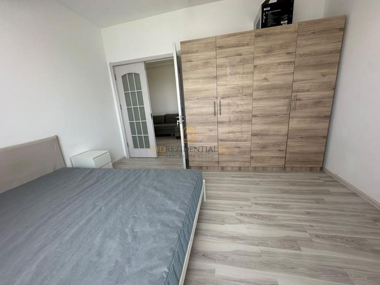 Apartament cu 2 camere semidecomandat, mobilat în Central