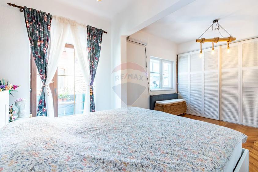 Apartament cu 3 camere semidecomandat, mobilat în Calea Plevnei