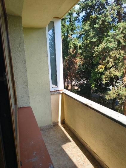 Apartament cu 4 camere decomandat în Săsar