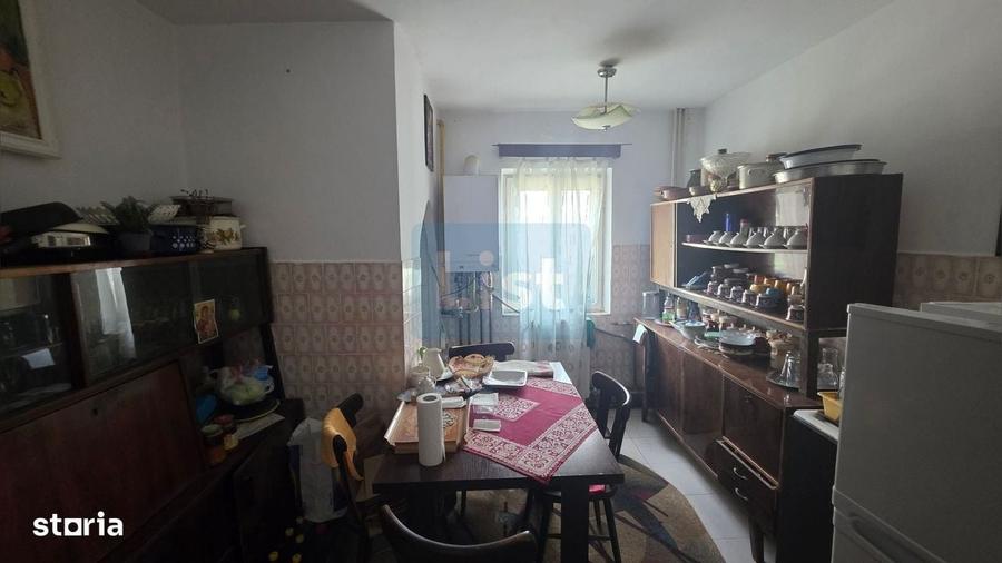 Apartament cu 4 camere decomandat în Sud — fotografia 1