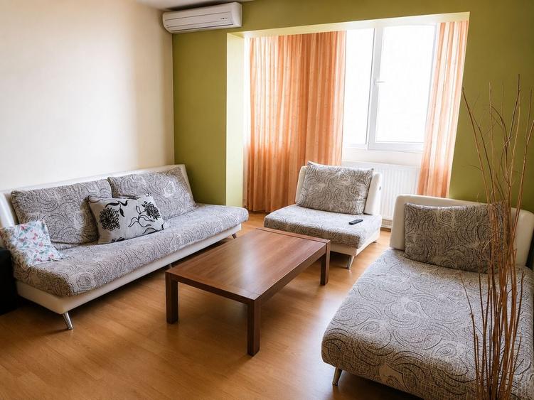 Apartament cu 4 camere decomandat în Bucovina