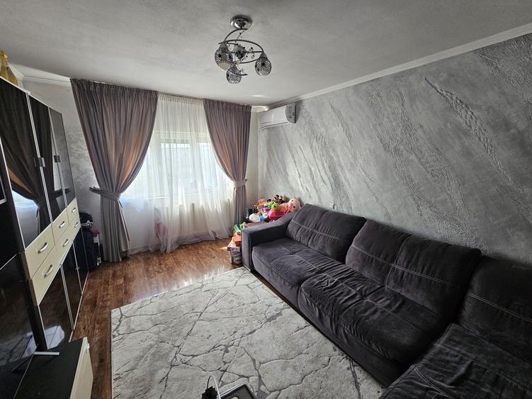 Apartament cu 2 camere decomandat în Buzaului