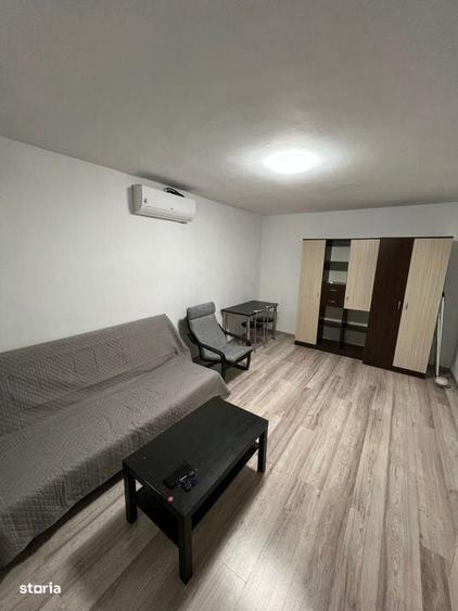 Apartament cu 2 camere decomandat în Apărătorii Patriei