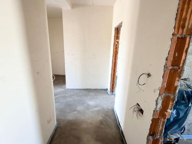 Duplex cu 4 camere cu Canalizare în Dumbrăvița