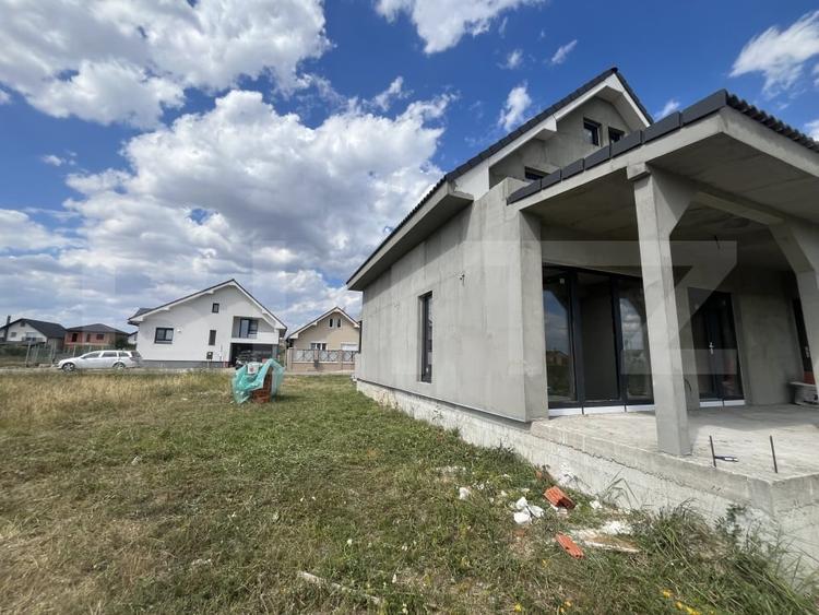 Casă individuală cu 5 camere cu Canalizare în Cihei