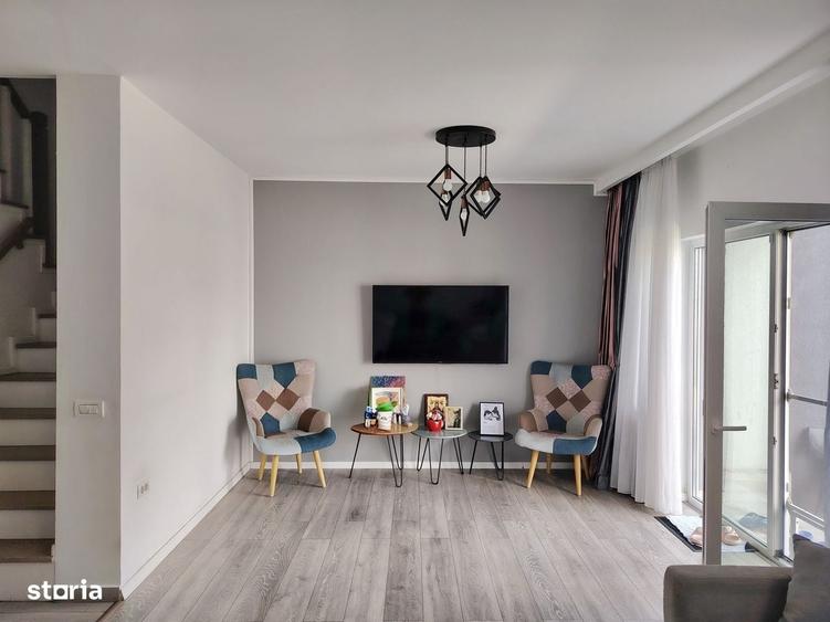 Casă cu 4 camere în Central