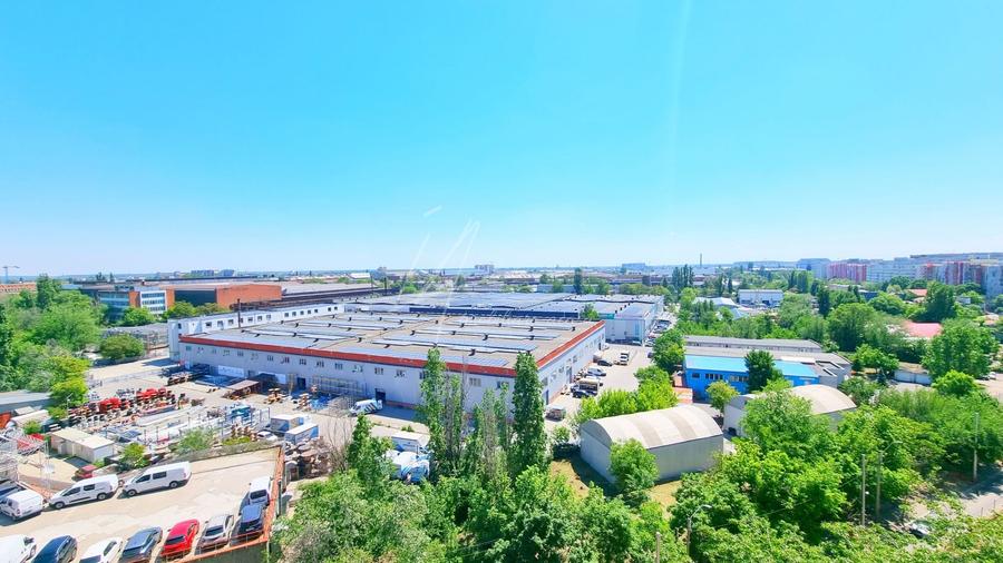 Garsonieră semidecomandată în Titan
