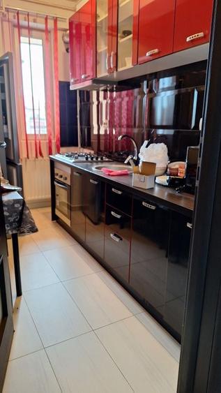 Apartament cu 2 camere decomandat în Poeni