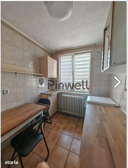 Apartament cu 3 camere în Tei