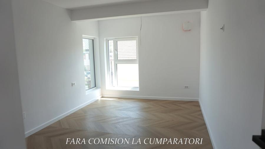 Duplex cu 4 camere cu Canalizare în Bujoreni