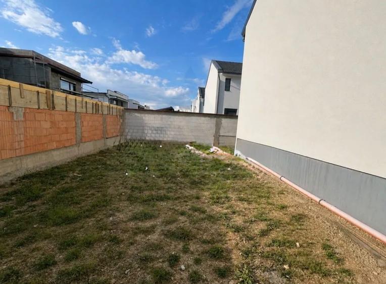 Casă cu 3 camere cu Canalizare în Exterior Sud