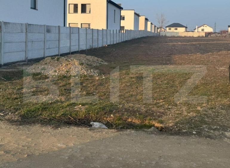 Teren Construcții intravilan de 300 mp, în Exterior Nord