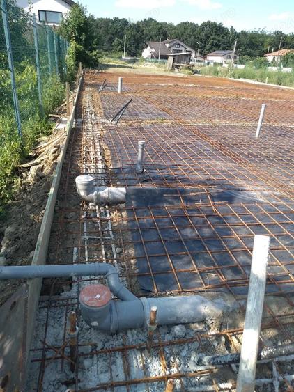 Teren de 6500 mp, în Petrești