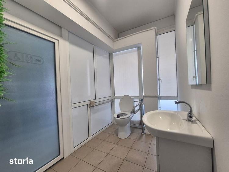 Spațiu comercial, de 30 mp, în Central