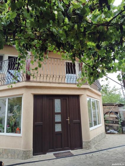 Casă cu 7 camere cu Teren 700 Mp în Central