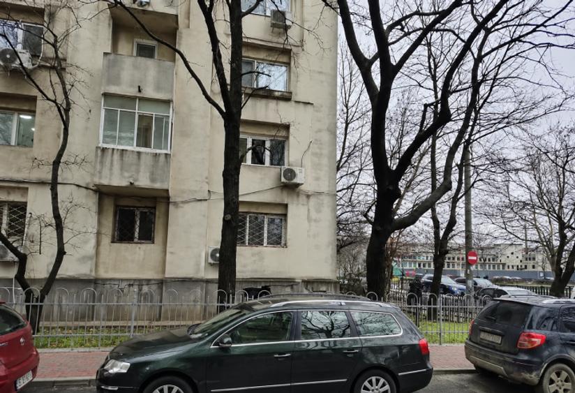 Garsonieră decomandată în Unirii