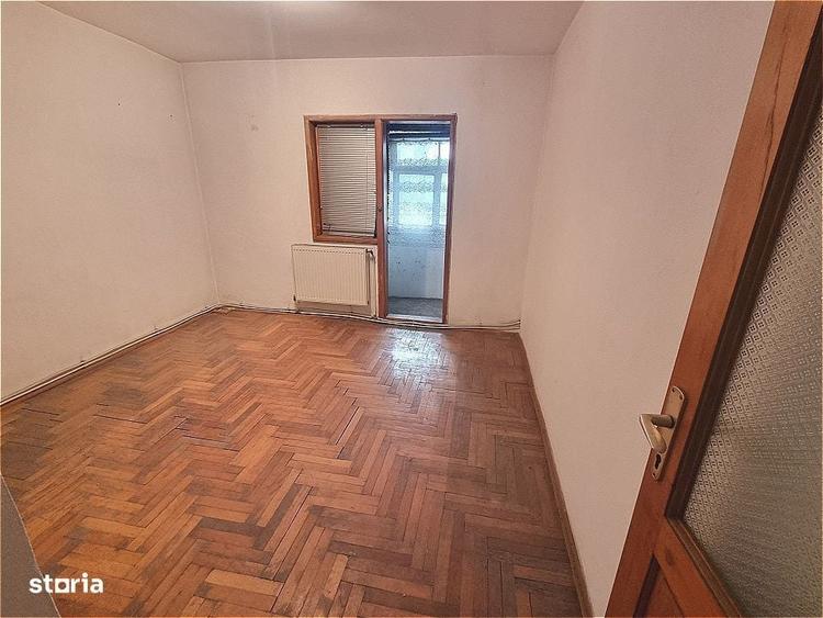 Apartament cu 3 camere decomandat în Ștefan cel Mare