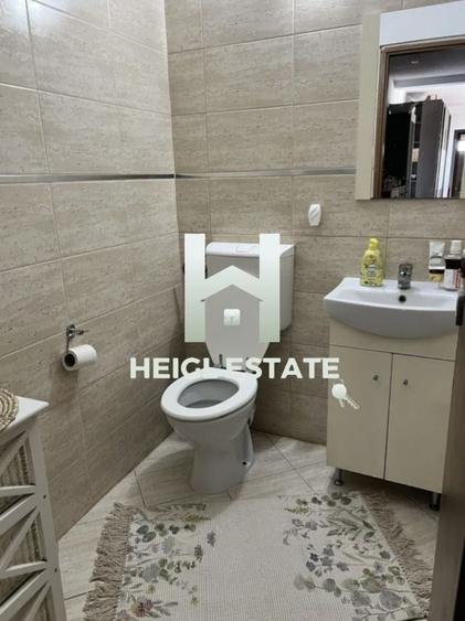 Apartament cu 3 camere, mobilat în Soarelui