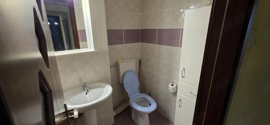 Apartament cu 3 camere decomandat în Torontalului