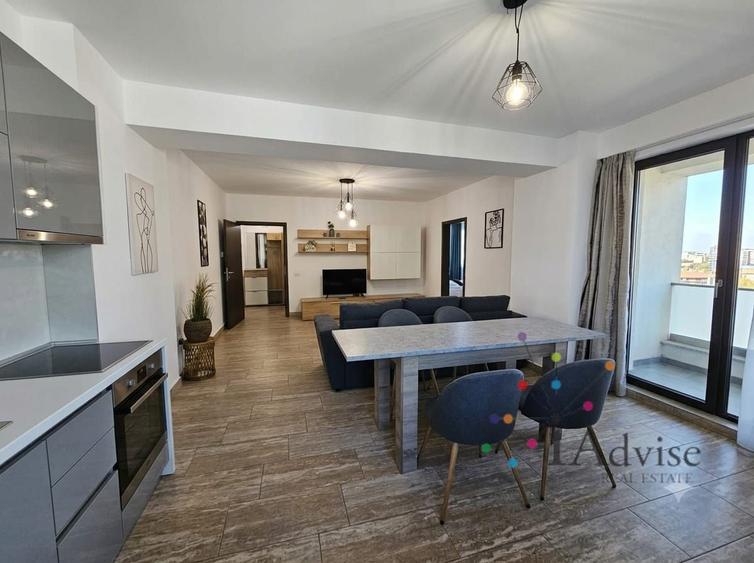 Apartament cu 2 camere semidecomandat în Centrul Civic