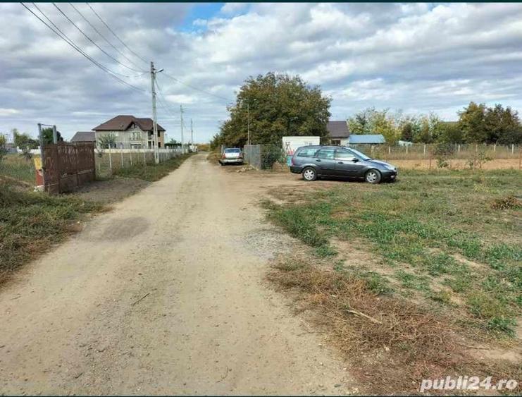 Teren de 2500 mp, în Cazasu