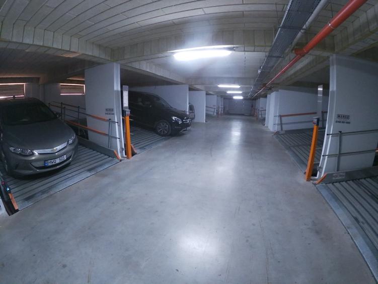 Apartament cu 3 camere decomandat în Pipera