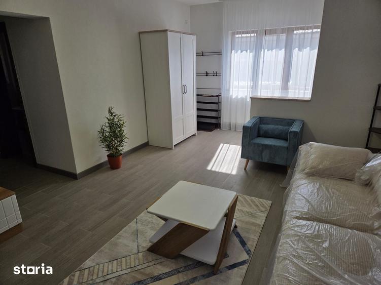 Casă cu 4 camere cu Teren 500 Mp în Central