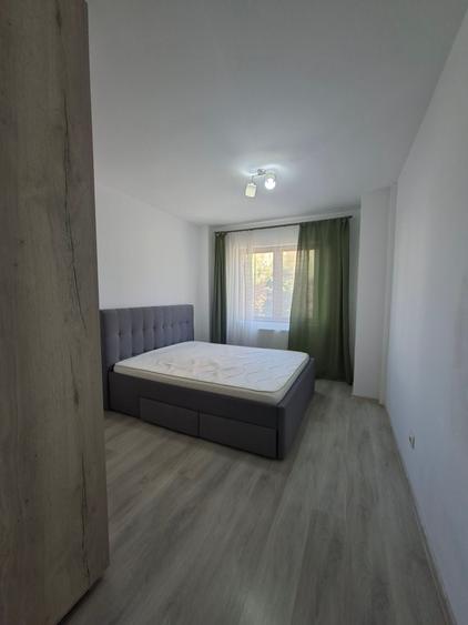 Apartament cu 2 camere semidecomandat în Aradului