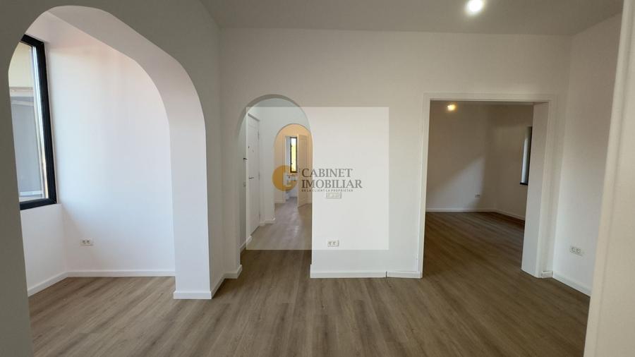 Apartament cu 4 camere decomandat în Domenii