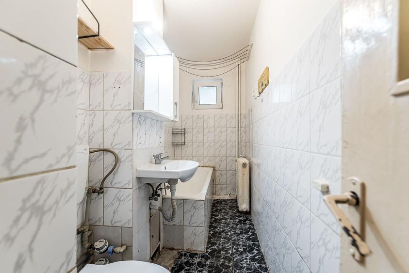 Apartament cu 2 camere nedecomandat, mobilat în Aurel Vlaicu