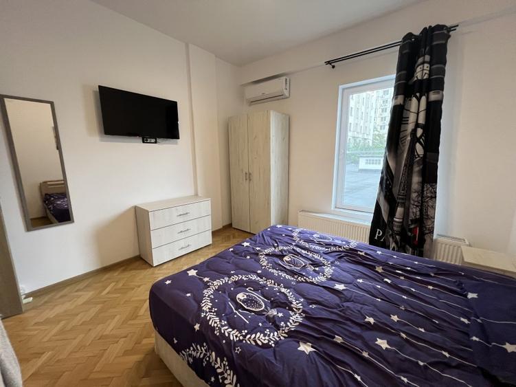 Apartament cu 3 camere semidecomandat, mobilat în Gara de Nord