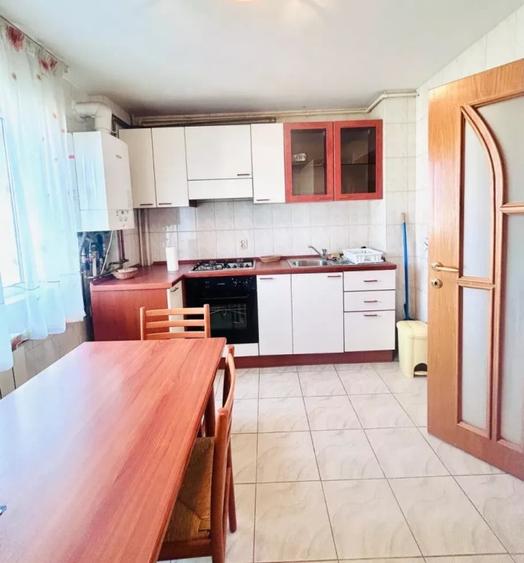 Apartament cu 2 camere semidecomandat, mobilat în Timpuri Noi