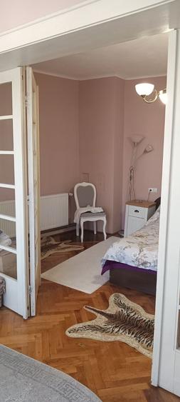 Apartament cu 3 camere decomandat în Orașul de Jos