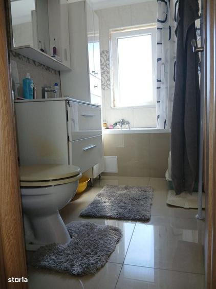 Apartament cu 3 camere în Florești
