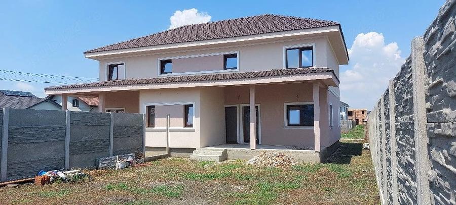 Casă cu 3 camere cu Teren 337 Mp în Moșnița Nouă