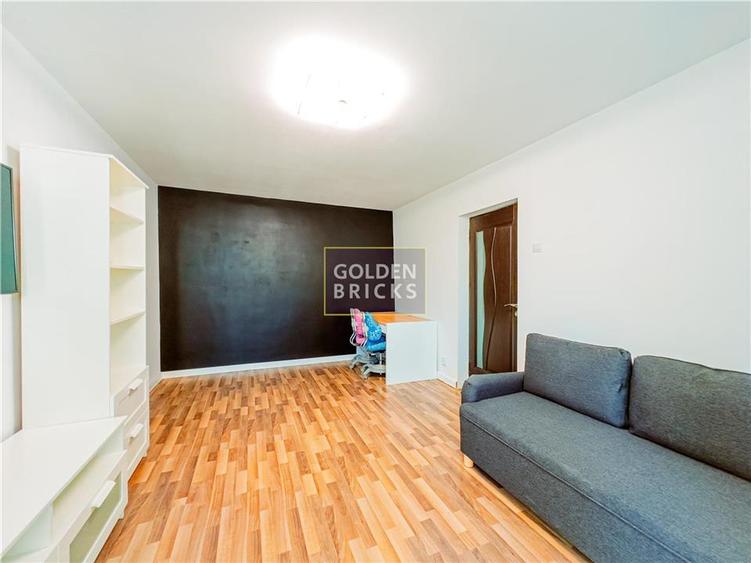 Apartament cu 2 camere semidecomandat, mobilat în P-ța Muncii