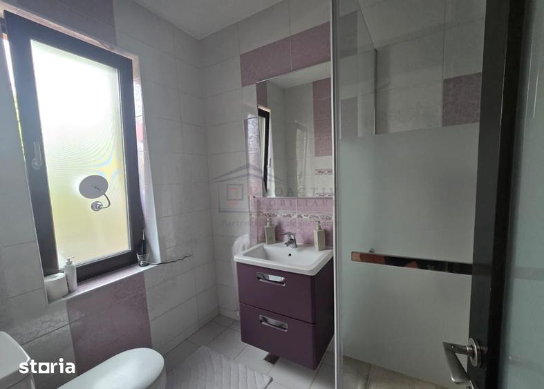 Casă cu 4 camere cu Teren 500 Mp în Șcheia