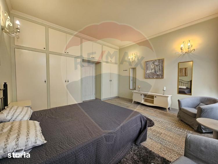Apartament cu 4 camere, mobilat în Central